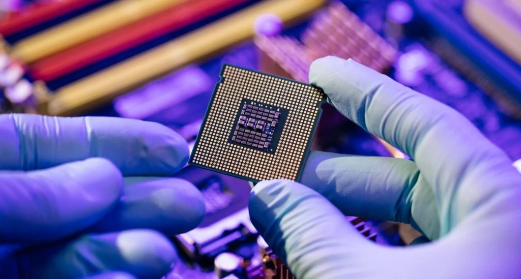 Semiconductor Chip Lack
